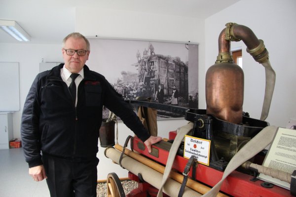 „Ich warte, bis ich als Mitglied der Feuerwehr dran bin": Stadtbranddinspektor Klaus Wegener könnte sich als Mitarbeiter des Impfzentrums impfen lassen, zeigt sich aber solidarisch. - © Silke Buhrmester(LZ)