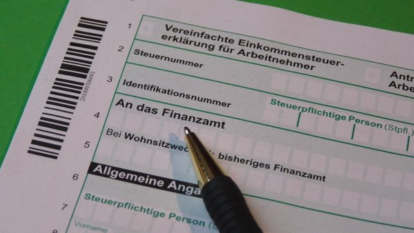 Es ist wieder Zeit für die Steuererklärung. Dabei können Bürger von einigen Tipps profitieren. - © Pixabay