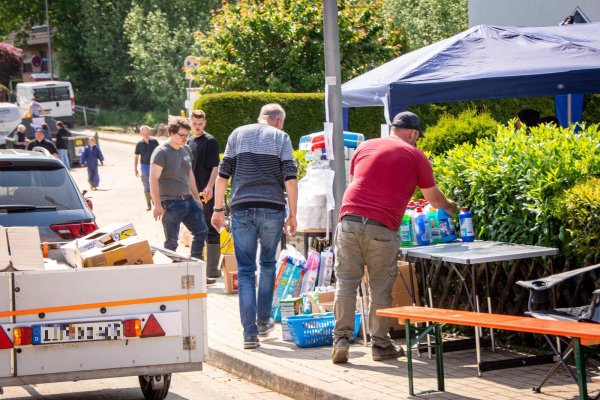 Nach dem Unwetter und dem Hochwasser in Klüt sind eine ganze Reihe der Anwohner auf Spenden angewiesen. Ein Gremium mit Vertretern der Bürgerstiftung, der Stadt, dem Ortsverein Ganz Klüt und der Landeskirche will in Kürze über die Verteilung der gesammelten Gelder entscheiden. - © Archivfoto: Raphael Bartling