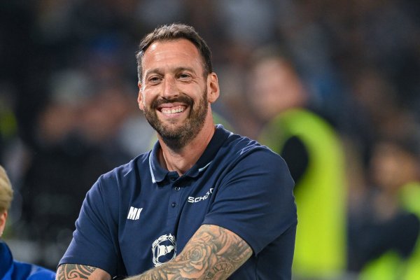 Arminia-Trainer Mitch Kniat hat die Finalniederlage im DFB-Pokal überwunden. Gegen Werder Bremen soll erneut eine Überraschung gelingen. - © Teresa Kroeger