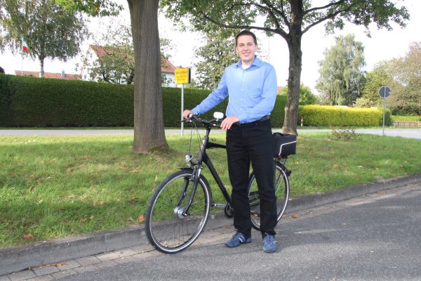 Roman Post ist frischgebackener Ortsbürgermeister von Loßbruch. Er fährt gerne Rad – ganz ohne motorisierte Unterstützung. - © Cordula Gröne