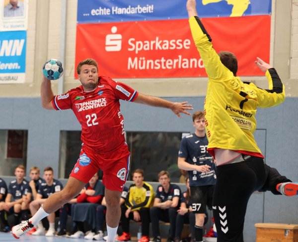 Freie Bahn für Kian Schwarzer vom TBV beim Testspiel in Ahlen. - © paul cohen