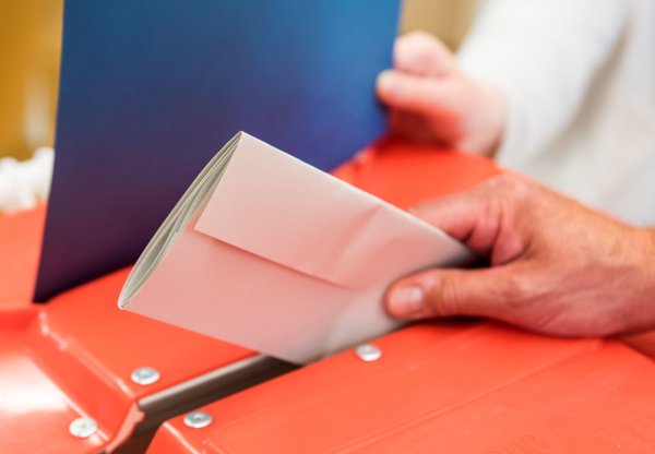 Bei der Europawahl wird alle fünf Jahre das Europäische Parlament gewählt. - © Daniel Bockwoldt/dpa