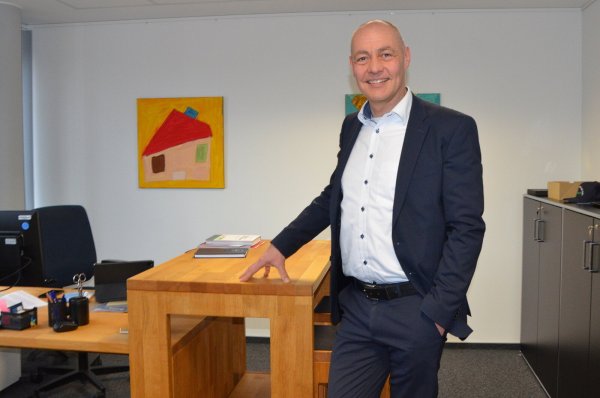 Bartolt Haase stellt sich gern der Herausforderung, die der Job als Leiter von Bethel mit sich bringt. Foto: Sibylle Kemna - © Sibylle Kemna