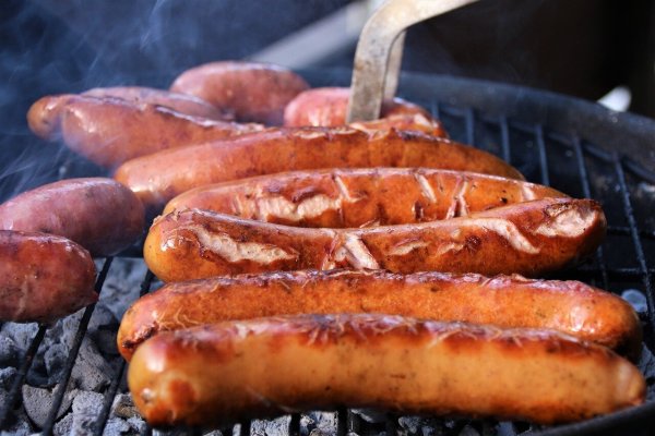Was macht aus Ihrer Sicht eine gute Bratwurst aus? Machen Sie mit bei unserer Umfrage. - © Symbolbild: Pixabay