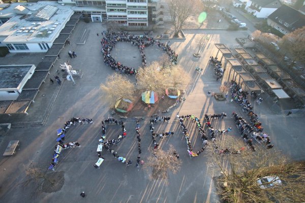 Die Schüler setzen sich für Frieden in der Ukraine ein. - © Realschule Lemgo