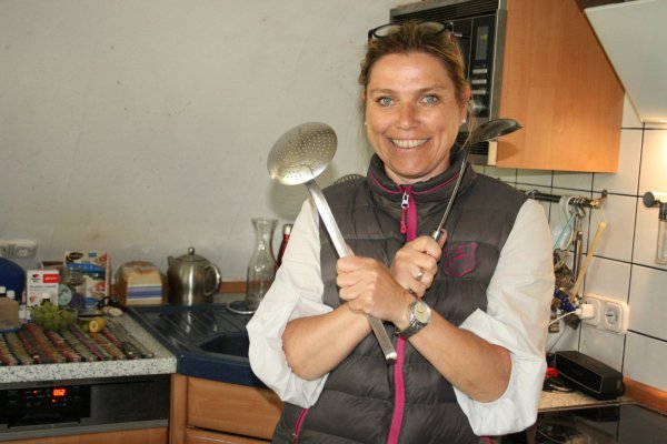 Gibt LZ-Lesern Tipps für schnelle, einfache Gerichte zum Selberkochen: die Alverdisser Hobby-Köchin Nicole Starke. - © Sylvia Frevert