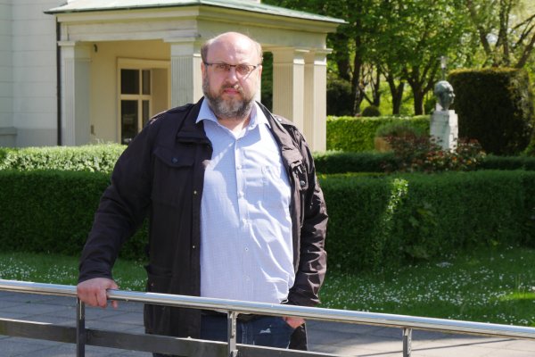 Viktor Hübner kandidiert für die AfD für einen Sitz im Landtag. - © Jost Wolf