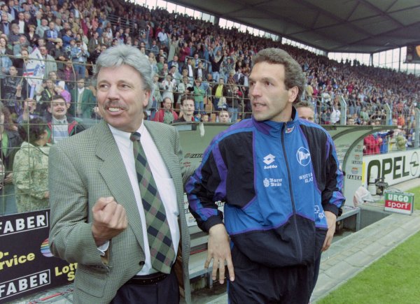 Manager Rüdiger Lamm (l.) und Trainer Ernst Middendorp waren bei Arminia Bielefeld Mitte der 1990er Jahre die Erfolgsgaranten. - © imago images/Team 2