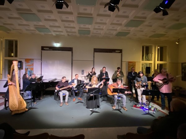Lehrer der Musikschue konzertieren im Technikum. - © Musikschule Lage