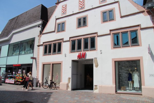 H&M wird im Dezember dieses Jahres die Lemgoer Innenstadt verlassen. - © Nadine Uphoff