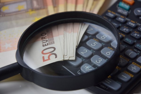 Grundstückseigentümer in Dörentrup werden ab kommenden Jahr voraussichtlich stärker zur Kasse gebeten. - © Symbolbild: Pixabay