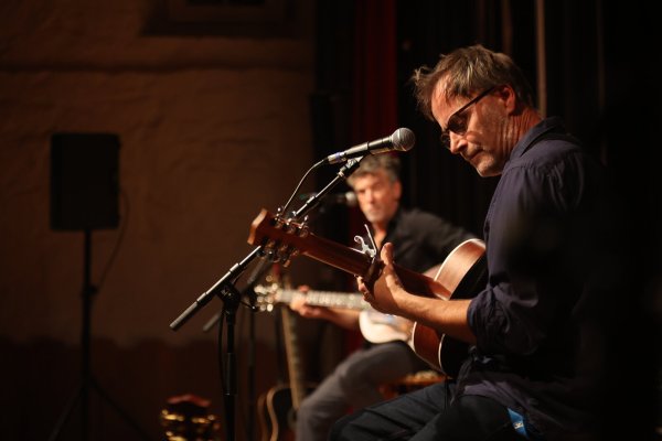 Die Hitschreiber aus den Achtzigern können es noch: Die Jeremy Days Acoustic Group mit Frontmann Dirk Darmstaedter (rechts) war der Top-Act des zweiten Abends. - © Blomberg Marketing