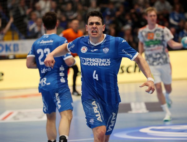 Samuel Zehnder feiert einen seiner insgesamt neun Treffer. - © paul cohen