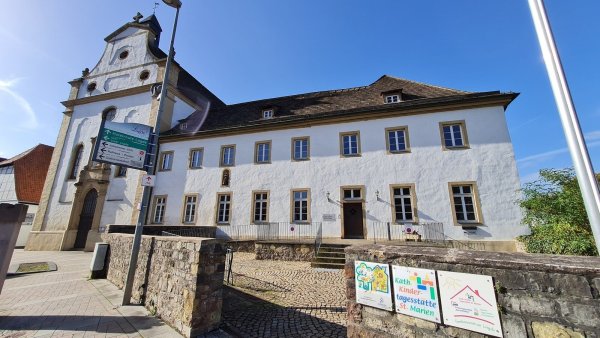 Für das Lügder Kloster wird sich eine eigene Projektgruppe gründen. Sie soll sich Gedanken darüber machen, wie eine neue Trägerstruktur für dieses Gebäude aussehen könnte. - © Archivfoto: Marianne Schwarzer