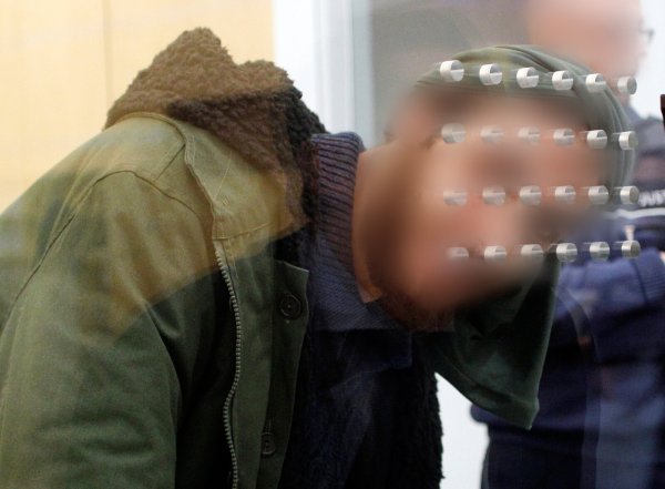 Tarik S. während seines Prozesses am Oberlandesgericht Düsseldorf. - © Roland Weihrauch