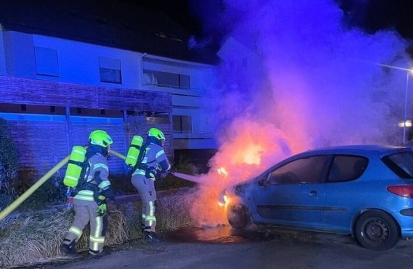 Die Feuerwehr konnte den Brand schnell löschen. - © Feuerwehr Detmold/Christopher Rieks