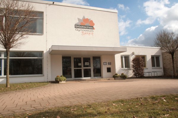 Ein Großprojekt mit Startschwierigkeiten: der Umbau des städtischen Gymnasiums wird nun im Dezember beginnen. - © Sylvia Frevert(LZ)