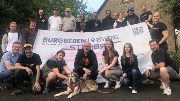 Das Vorbereitungsteam samt Hund Malou - ohne den läuft nix. - © Martin Hostert