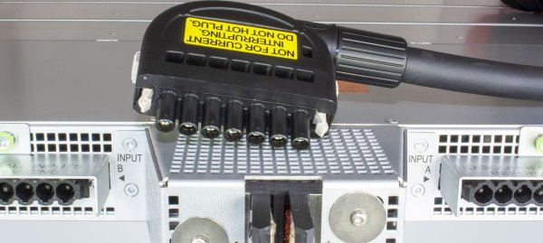 Von der Klemme bis zum Stecker, von der Schaltung bis zum Industrie-PC: Die Elektrotechnikbranche in OWL produziert (fast) alles für Elektrifizierung, Automatisierung und Digitalisierung. - © Martin Krause