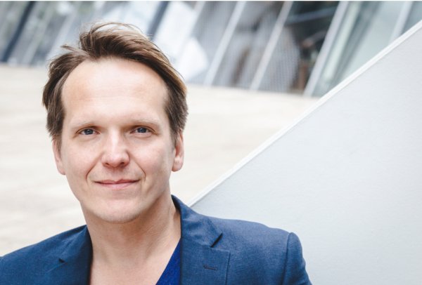 Dirigent Vilmantas Kaliunas leitet das Konzert. - © Franziska Gilli