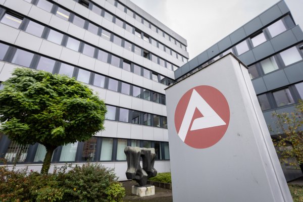 Im Vergleich zu NRW steht OWL weiterhin besser da. - © Niklas Tüns