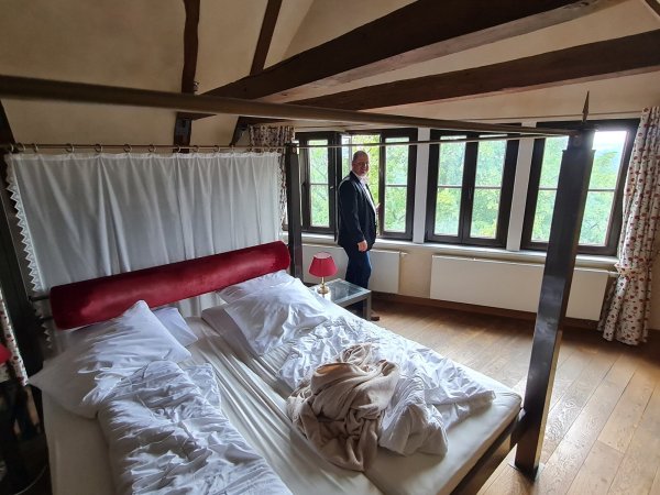 Das Prunkstück ist die Rittersuite, findet auch Arne Brand. - © Marianne Schwarzer