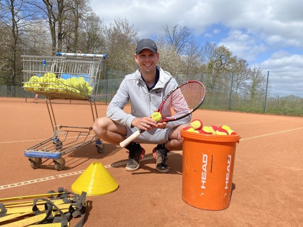 Michael Jobs ist seit fast drei Jahren als Trainer auf der Anlage des TC Leopoldshöhe tätig. - © Sebastian Lucas