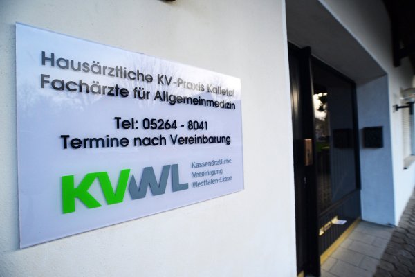 Seit Anfang dieses Jahres betreibt die KVWL die ehemalige Praxis von Dr. Langkamp in Kalletal-Hohenhausen. - © Nicole Ellerbrake