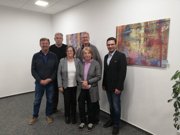 (siehe Foto, von links: Uwe Rieks, Frank Salomon, Rosemarie Büker, Gottfried Dennebier, Erika Hellweg, Alexander Schling). - © Demokratische Bürger-Union