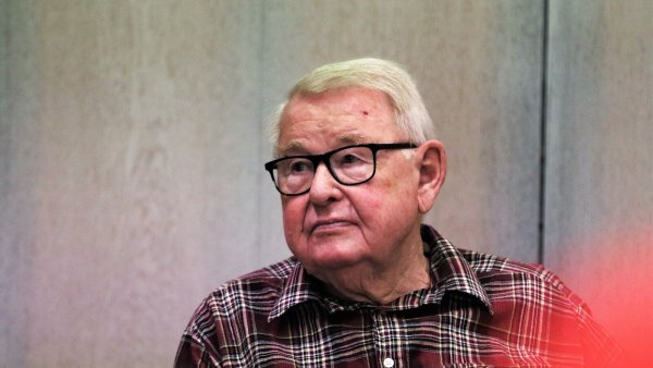Der Kalletaler Heinz Osterhage feiert am Samstag seinen 90. Geburtstag. - © Oliver König