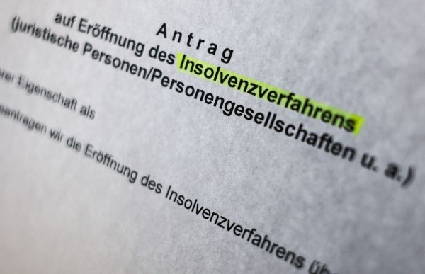 In NRW meldeten Tausende Unternehmen und Verbraucher im Sommer Insolvenz an. (Symbolbild) - © Oliver Berg/dpa