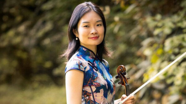 Viola-Professorin Peijun Xu gibt ihr Antrittskonzert an der Hochschule für Musik. - © Hochschule für Musik