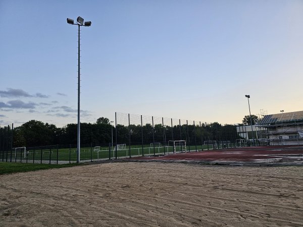 Die SPD hatte den Vorschlag gemacht, die Flutlichtanlagen der Sportanlagen auf LED umzustellen. Aber nur für den Werreanger könnte es Fördergelder geben. - © Astrid Sewing