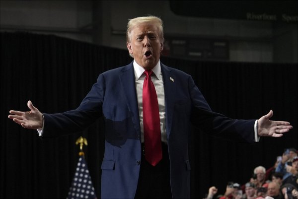 Donald Trump im Wahlkampf: Lügen ist seine Methode. - © picture alliance/dpa/AP