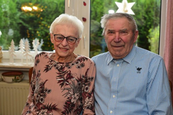 Seit 60 Jahren verheiratet: Margit und Wolfgang Giehler. - © Nicole Ellerbrake