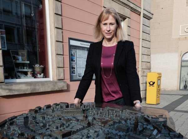Manuela Günzel ist seit letztem November Koordinatorin für das Ehrenamt. Nun wird die Stelle aufgewertet: Die Aufgaben werden mehr, das Angebot wird sehr nachgefragt. - © Sven Koch