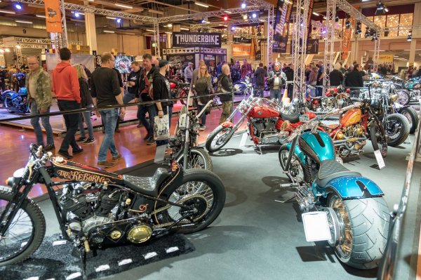 Die „Custombike“ in den Messehallen an der B 239 ist alle Jahre wieder ein Besuchermagnet. Die Veranstaltung im vergangenen Dezember zählte mehr als 32.000 Gäste Archivfoto: Heidi Stork - © Rollin' Pictures