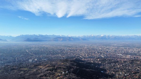 Ein Bild von der Skyline in Turin, wo Marion Rink drei Monate im Homeoffice arbeitete. - © Julian Hoppe