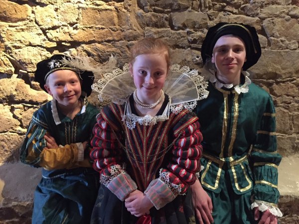 Verkleiden ist im Weserrenaissance-Museum Schloss Brake Trumpf. Auch beim DiMiDo-Ferienspaß haben Kids dazu Gelegenheit. - © WRM/Herrmann