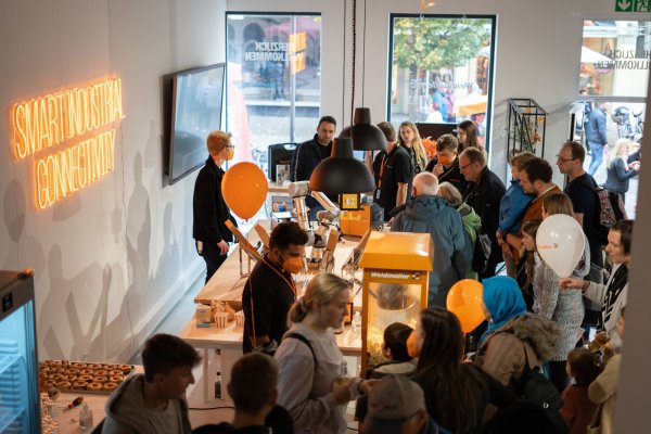 In der Weidmüller-Welt können interessierte Besucherinnen und Besucher innovative Technologien und Lösungen von Weidmüller erleben. - © Weidmüller