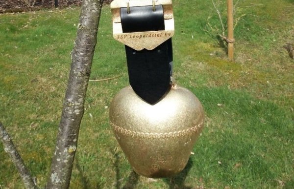 Ausgebimmelt: Die Gipfel-Glocke des TSV 09 Leopoldstal wurde geklaut. - © Dennis Mattern