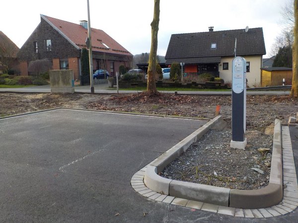 In Währentrup gibt es eine von bislang vier Ladesäulen in Oerlinghausen, betrieben von den Stadtwerken. Foto: Stadtwerke - © Stadtwerke