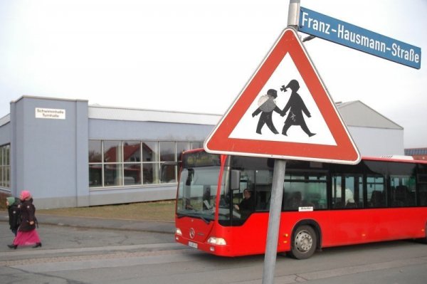 Auch an der Franz-Hausmann-Straße gelten ab Donnerstag neue Verkehrsregeln. - © Archivfoto: Manfred Brinkmeier