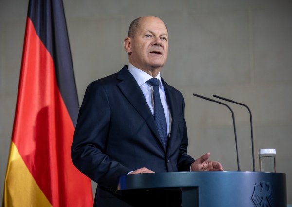 Bundeskanzler Olaf Scholz hat beim Bundestag die Vertrauensfrage beantragt. - © picture alliance/dpa