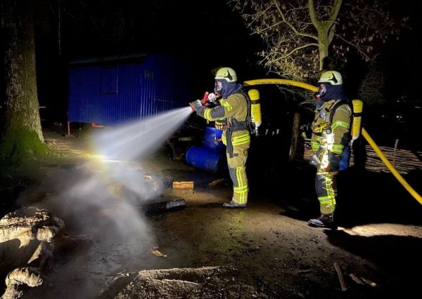 Die Wehr konnte den Brand löschen, bevor die Flammen sich ausbreiteten. - © Feuerwehr Lage