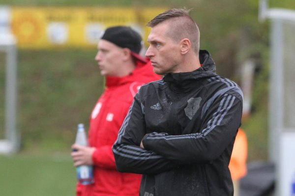 Nach drei Jahren als RSV-Trainer gibt Daniel Barbarito (vorne) das Zepter ab. - © Sebastian Lucas