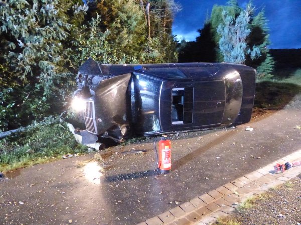 Auf der Hohenhauser Straße ist es am Dienstagmorgen zu einem Unfall gekommen. - © Feuerwehr Kalletal