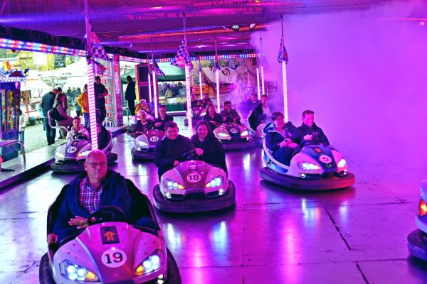 Mit solch einem Autoscooter-Geschäft ist Andreas Dorenkamp auf der Kirmes in Bönen gewesen. Nach seinen Angaben sind er und seine Mitarbeiter dort von Kindern belästigt worden. - © Gunter Held