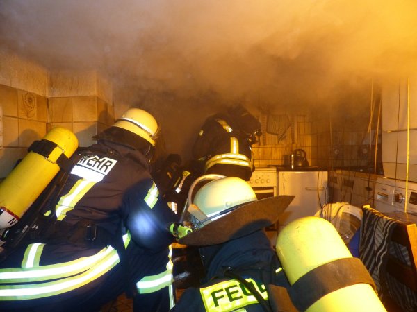 Für die ehrenamtlichen Einsatzkräfte der Freiwilligen Feuerwehr übernimmt die Gemeinde Kalletal künftig den Grundbetrag zur Sterbekasse der Feuerwehren. - © Archivfoto: Feuerwehr Kalletal